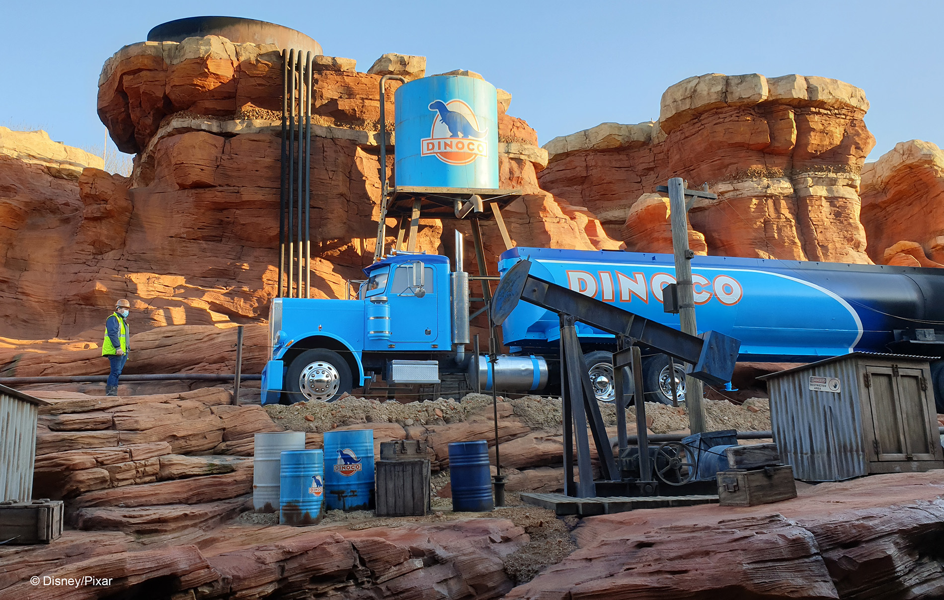 Cars Road Trip [Worlds of Pixar - 2021] - Page 2 Cars-DLP