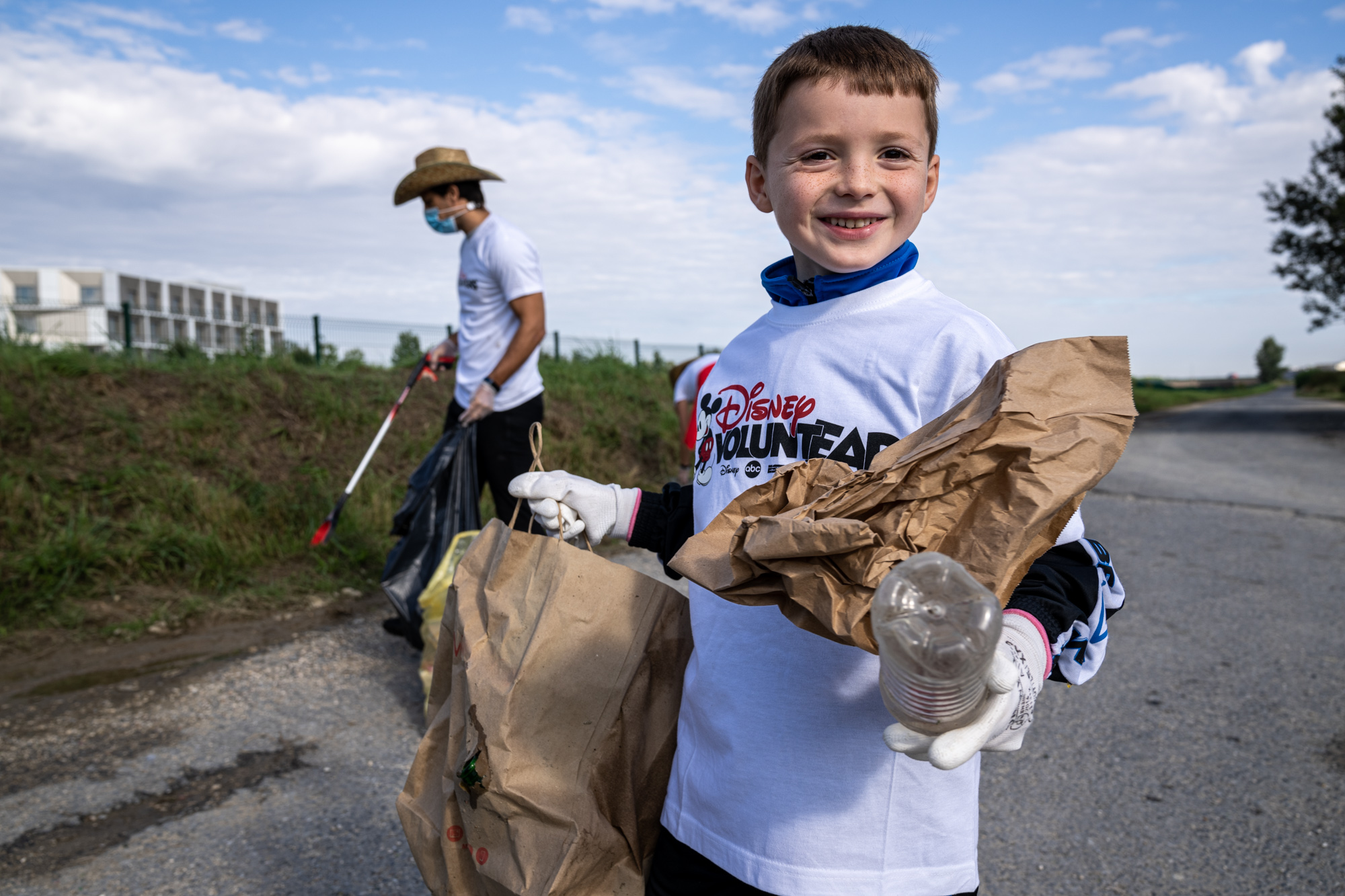 A l’occasion du World Clean Up Day, les Disney VoluntEARS se sont mobilisés samedi auprès des habitants des communes de Val d’Europe