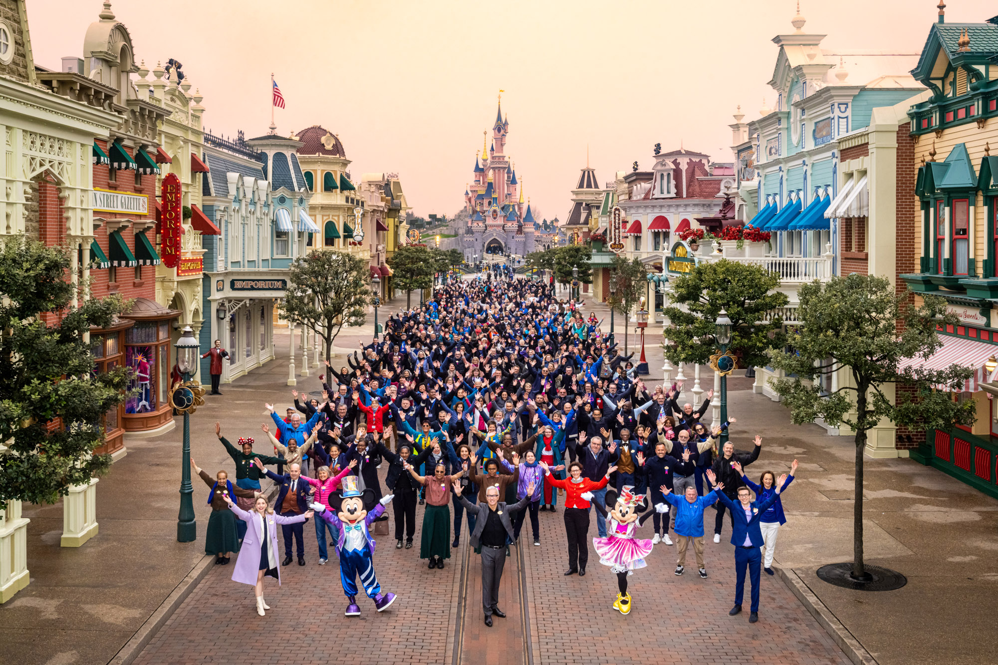 Disneyland Paris celebra funcionários com 30 anos de casa
